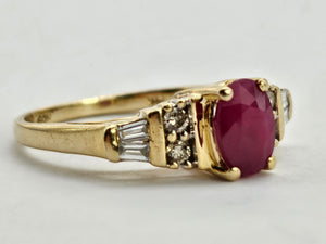 0795: Vintage: 14ct Gold Rubies Baguette Diamonds Dress Ring- lovely symmetry