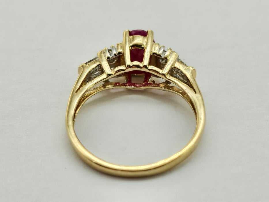 6275 Vintage: 14ct Gold Rubies Baguette Diamonds Art Deco Style  Ring