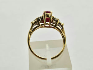 0795: Vintage: 14ct Gold Rubies Baguette Diamonds Dress Ring- lovely symmetry