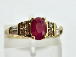 0795: Vintage: 14ct Gold Rubies Baguette Diamonds Dress Ring- lovely symmetry