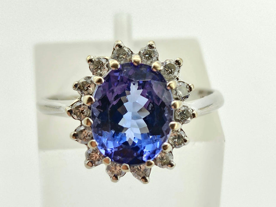 6500 Vintage: 18ct White Gold 2.06ct Tanzanite & Diamond Halo Cluster Ring