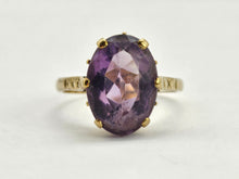 Load image into Gallery viewer, 0829: Vintage: 9ct Gold Lilac Amethyst Cocktail Ring -Date-Mark 1979- 46 Years old
