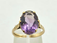 Load image into Gallery viewer, 0829: Vintage: 9ct Gold Lilac Amethyst Cocktail Ring -Date-Mark 1979- 46 Years old
