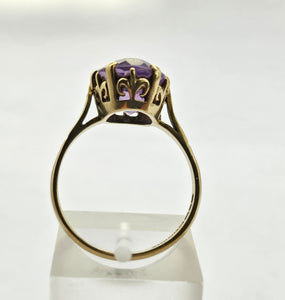 0829: Vintage: 9ct Gold Lilac Amethyst Cocktail Ring -Date-Mark 1979- 46 Years old