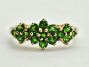 0830: Vintage: 9ct Gold 15 Diopsides Geometric Cluster Ring- gorgeous green