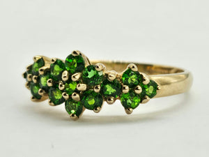 0830: Vintage: 9ct Gold 15 Diopsides Geometric Cluster Ring- gorgeous green