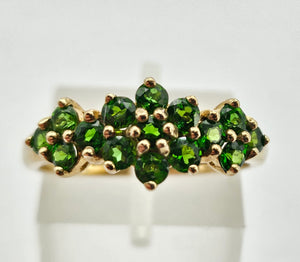 0830: Vintage: 9ct Gold 15 Diopsides Geometric Cluster Ring- gorgeous green