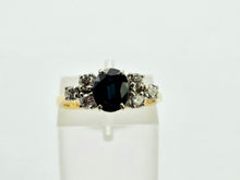 Load image into Gallery viewer, 0684: Vintage:18ct Blue Sapphire Diamonds Trefoil Ring
