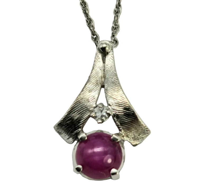 0688: Vintage: 14ct White Gold necklace (46cm) Star Ruby Diamond Pendant- splendid