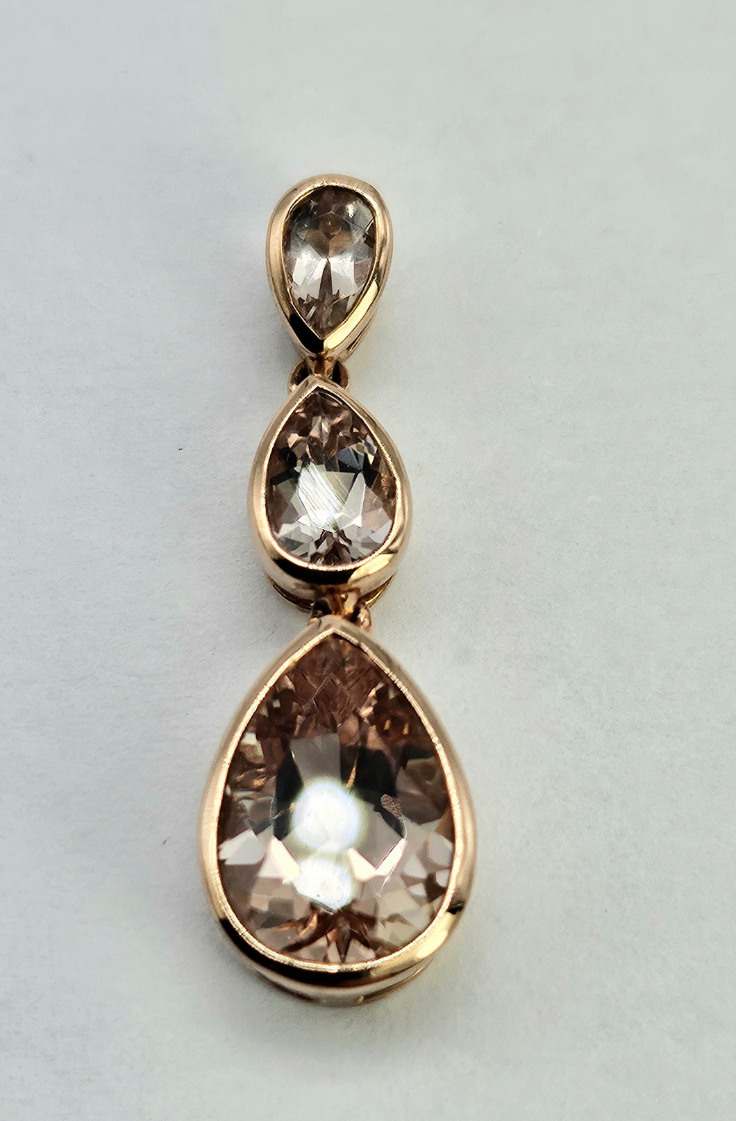 0901: Vintage: Gorgeous 9ct Rose Gold Pink Pear-Cut Morganites Pendant