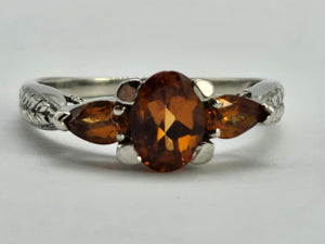 0252: Vintage: 9ct Gold Fiery Orange Citrines Trilogy Ring- crisp, clean eye candy