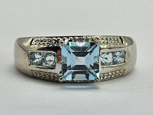 0531: Vintage: 9ct White Gold Swiss Blue Topaz Diamonds Dress/Stacker Ring