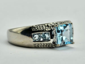 0531: Vintage: 9ct White Gold Swiss Blue Topaz Diamonds Dress/Stacker Ring