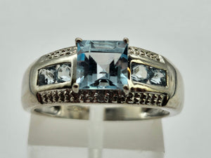 0531: Vintage: 9ct White Gold Swiss Blue Topaz Diamonds Dress/Stacker Ring