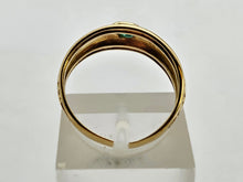 Load image into Gallery viewer, 0674: Vintage: 18ct Gold Oval Emerald Signet Ring- ornate shank
