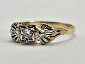 0675: Vintage: 18ct Gold Art Deco Full Round Cut Diamond Solitaire- around 100 years old,