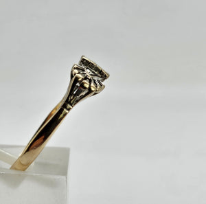 0675: Vintage: 18ct Gold Art Deco Full Round Cut Diamond Solitaire- around 100 years old,