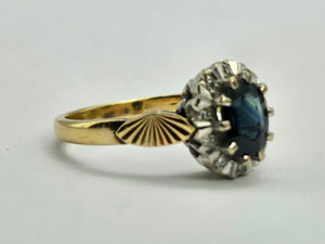 0580: Vintage Old: 18ct Gold French Blue Sapphires 10 Diamonds Cluster Ring