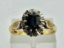 Cargar imagen en el visor de la galería, 0580: Vintage Old: 18ct Gold French Blue Sapphires 10 Diamonds Cluster Ring
