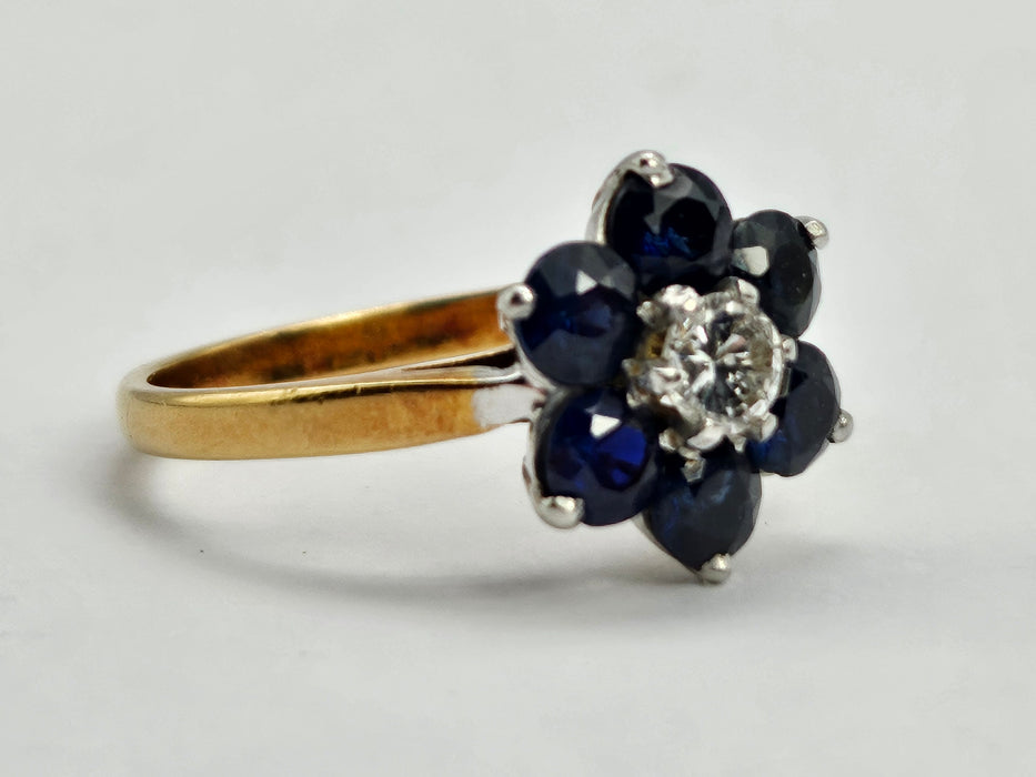 6313  Vintage: 18ct Gold: Blue Sapphire Diamond Floral Ring- super quality