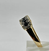 Cargar imagen en el visor de la galería, 0711: Vintage: 9ct Gold Black White Diamonds &quot;Salt &amp; Pepper&quot;&nbsp; Stacker Ring- exquisite
