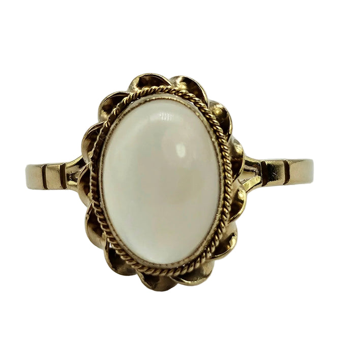 0863 Vintage; 9ct Gold Cabochon-Cute Moonstone Ring-Date-Mark 1983