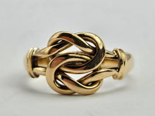 Cargar imagen en el visor de la galería, 0922: Antique: 18ct Gold &quot;Lovers-Knot&quot; Ring- Date- Mark 1910
