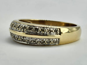 0713: Vintage: 9ct Gold Tiered Diamonds Stacker/Dress Ring