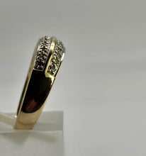 Load image into Gallery viewer, 0713: Vintage: 9ct Gold Tiered Diamonds Stacker/Dress Ring
