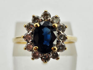 0752: Vintage: 18ct Gold French Blue Sapphire 12 Diamonds Diana Style Cluster Ring- Luscious