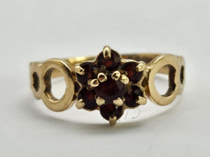 0777 9ct Gold garnet date mark 1979