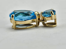 Cargar imagen en el visor de la galería, 0889: Vintage: 9ct Gold Swiss Blue Topaz Double Drop Pendant- Lovely
