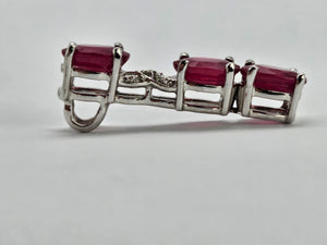 0904: Vintage: 9ct White Gold Rubies Diamonds Pendant- elegant,, eye catcher