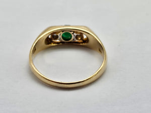 0910: Vintage: 18ct Gold Art Deco Emerald Diamonds Stacker/Dress Ring- lovely symmetry