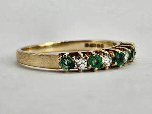 0709: Vintage: 9ct Yellow Gold Emeralds Diamonds Stacker Ring - demure, sparkling