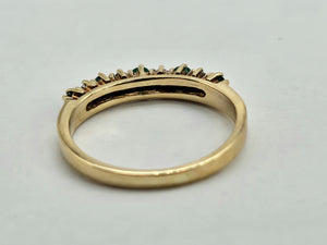 0709: Vintage: 9ct Yellow Gold Emeralds Diamonds Stacker Ring - demure, sparkling