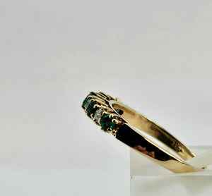 0709: Vintage: 9ct Yellow Gold Emeralds Diamonds Stacker Ring - demure, sparkling