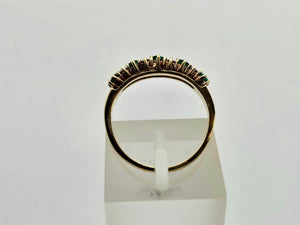 0709: Vintage: 9ct Yellow Gold Emeralds Diamonds Stacker Ring - demure, sparkling