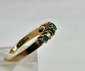 0709: Vintage: 9ct Yellow Gold Emeralds Diamonds Stacker Ring - demure, sparkling