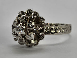 0797: Vintage: 18ct White Gold Round Cut Diamonds Flower Head Ring- Date =-Mark 1974