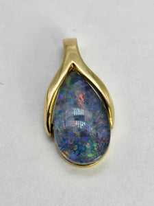 0845: Vintage: 9ct Gold Australian Pear Cut Opal Pendant- striking colours- Date- Mark 1980