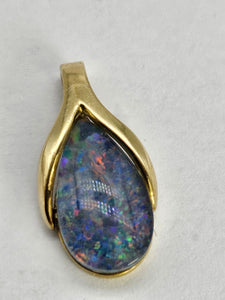 0845: Vintage: 9ct Gold Australian Pear Cut Opal Pendant- striking colours- Date- Mark 1980