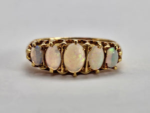 0859: Antique: 18ct Gold 5 Stone Opals Ring Chester Hallmark 1915- WW1