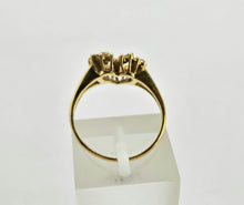 Cargar imagen en el visor de la galería, 0860: Vintage: 18ct Gold 28 Diamonds Heart- Set Ring- love, cute, sparkling
