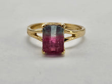 Cargar imagen en el visor de la galería, 0940: Vintage; Rare: 14ct Gold Bi- Colour &quot;Watermelon&quot; Tourmaline Ring
