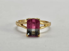 Cargar imagen en el visor de la galería, 0940: Vintage; Rare: 14ct Gold Bi- Colour &quot;Watermelon&quot; Tourmaline Ring
