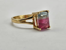 Cargar imagen en el visor de la galería, 0940: Vintage; Rare: 14ct Gold Bi- Colour &quot;Watermelon&quot; Tourmaline Ring
