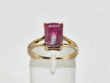 Cargar imagen en el visor de la galería, 0940: Vintage; Rare: 14ct Gold Bi- Colour &quot;Watermelon&quot; Tourmaline Ring
