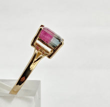 Cargar imagen en el visor de la galería, 0940: Vintage; Rare: 14ct Gold Bi- Colour &quot;Watermelon&quot; Tourmaline Ring
