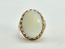 Load image into Gallery viewer, 0968: Vintage: 9ct Gold Large Cabochon White Opal Ring- Date- Mark 1979
